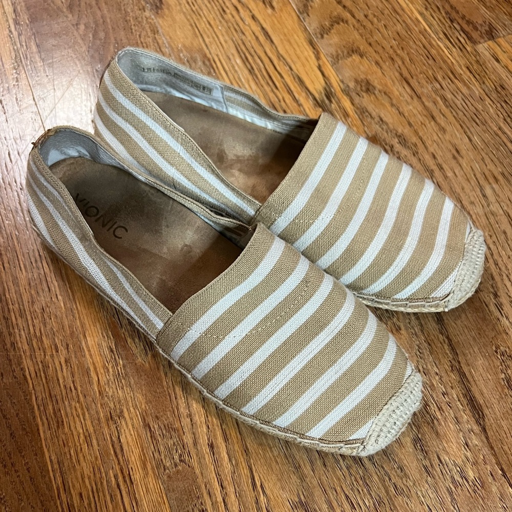 Vionic Valeri Tan Striped Espadrilles, 9.5